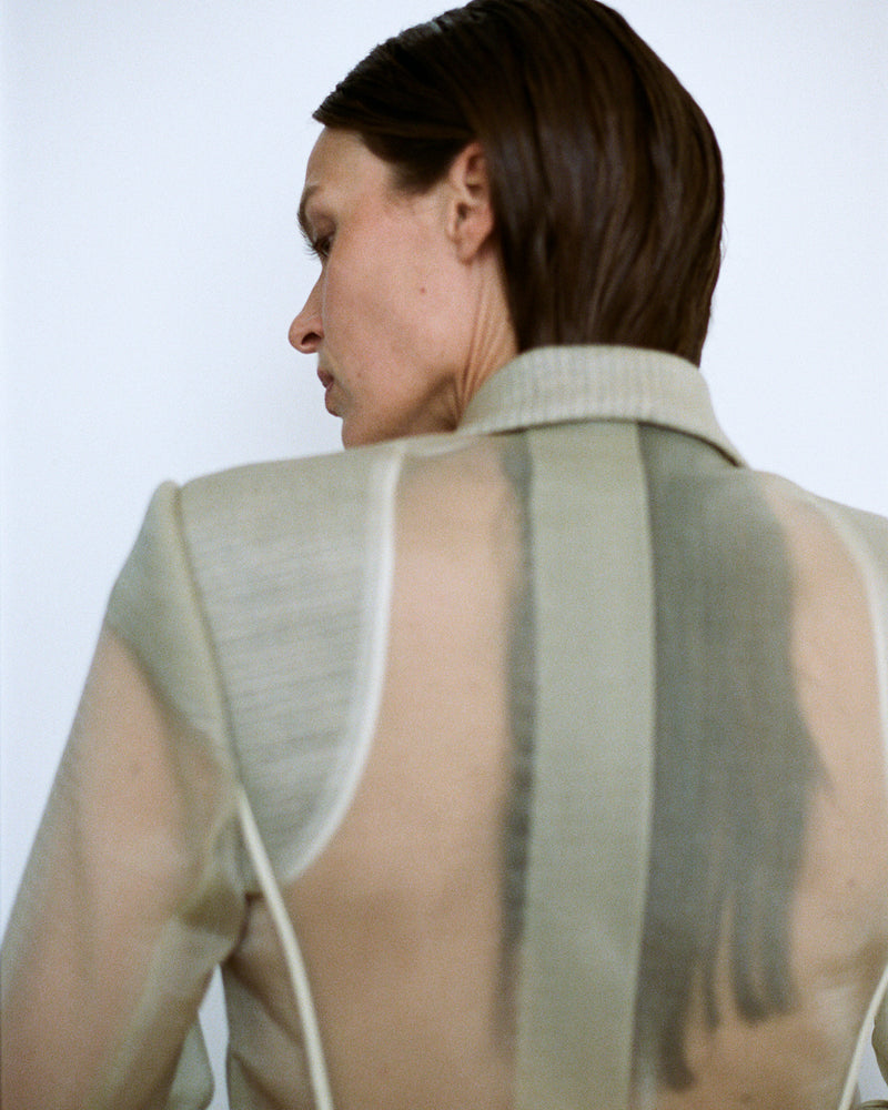 Behind the scenes of Spring 23 campaign - Elise Crombez. Photographed by Vladimir Mendigorin.